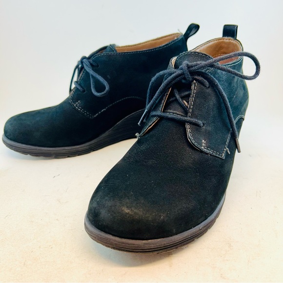 Dansko Shoes - Dansko Black Suede Cadee Lace Up Chukka Ankle Booties Boots, size 36 5.5 6